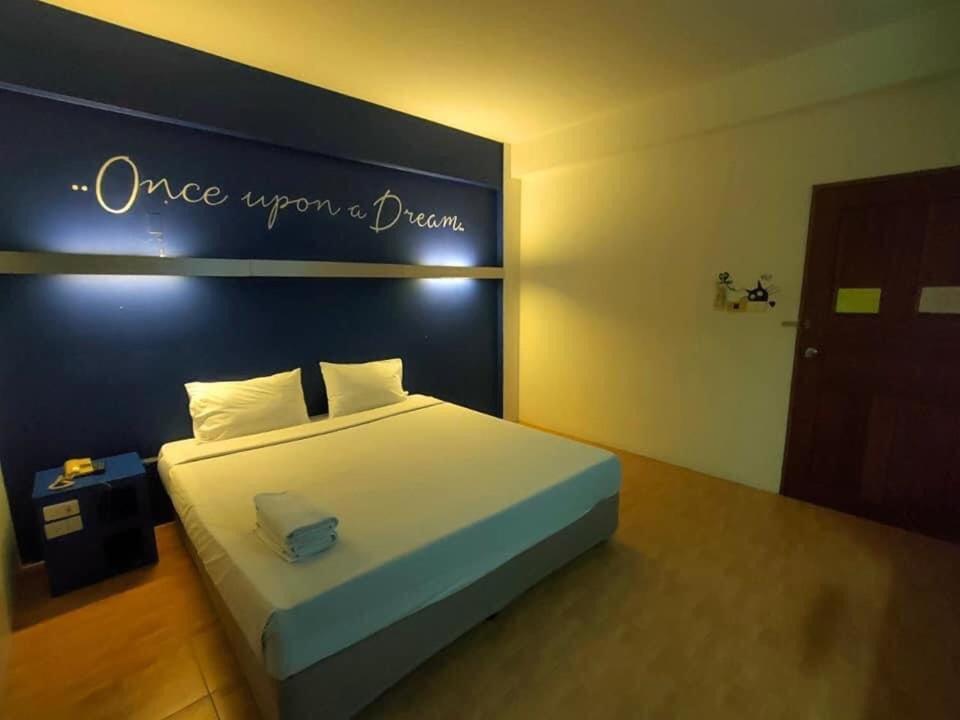 Bj City Hotel Surat Thani Luaran gambar